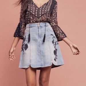 🆕 Anthropologie Denim Skirt Embroidered Flowers